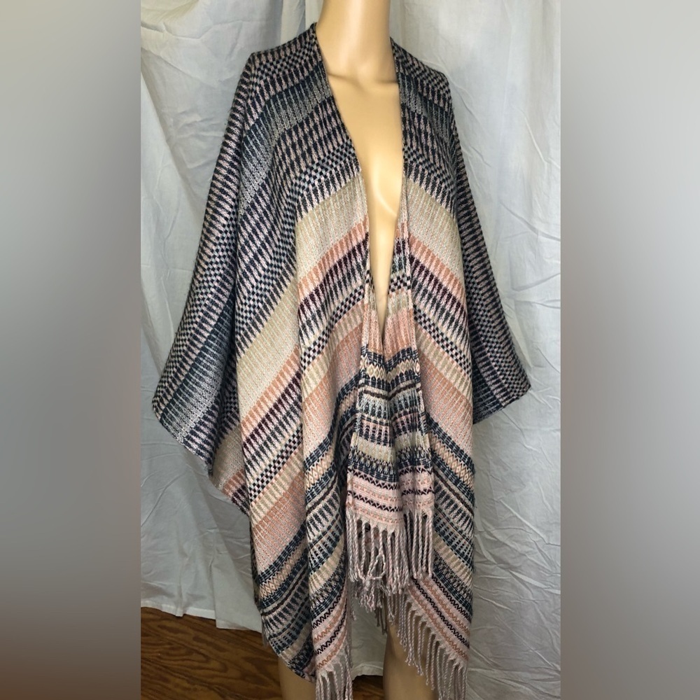 D & Y knit shawl wrap, one size multicolored stripe back of neck to the back 31